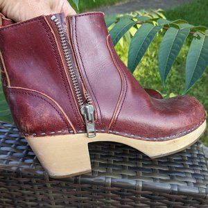 Zip It Emmy Swedish Hasbeens Burgundy Bootie 39 (… - image 1